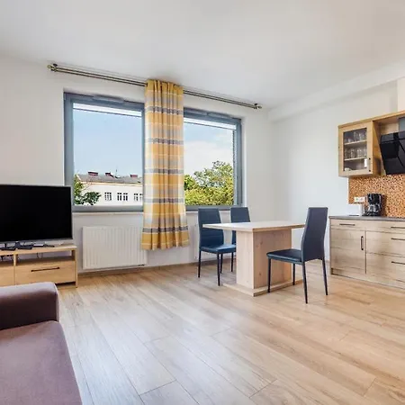 Garden Gates, Sun & Snow * 格但斯克