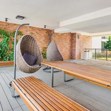 Garden Gates, Sun & Snow * 格但斯克