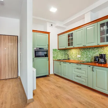 Garden Gates, Sun & Snow Gdańsk