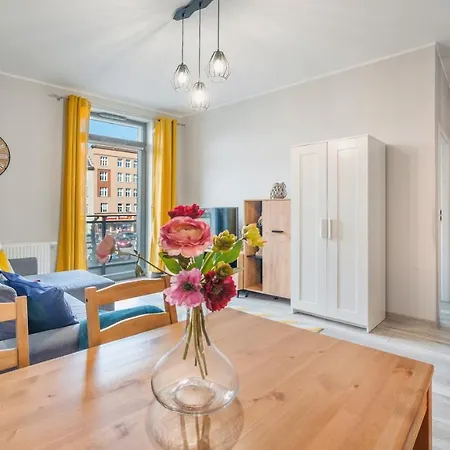 Garden Gates, Sun & Snow * 格但斯克