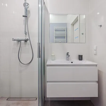 Garden Gates, Sun & Snow Gdańsk