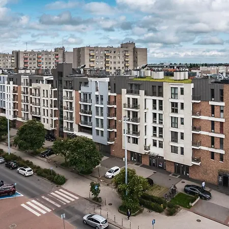 Garden Gates, Sun & Snow 格但斯克