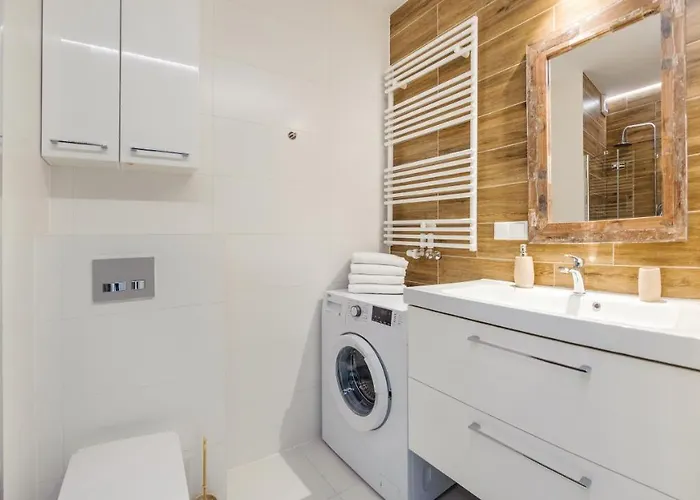 Garden Gates, Sun & Snow Gdańsk